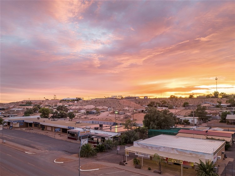 Discover Uluru To Adelaide